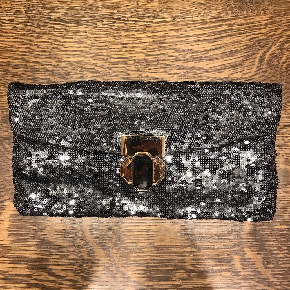 Deux Lux Silver Sequins Clutch